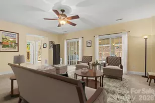 606 Carriage Commons Dr, Hendersonville, NC 28791 - Photo 35