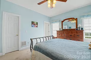 606 Carriage Commons Dr, Hendersonville, NC 28791 - Photo 23