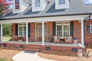 4380 Woodsbury Ln, Lincolnton, NC 28092 - Photo 3