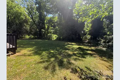 508 N Main Street, Lowell, NC 28098 - Photo 9