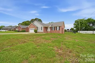 348 Palmer Cir, Rockwell, NC 28138 - Photo 3