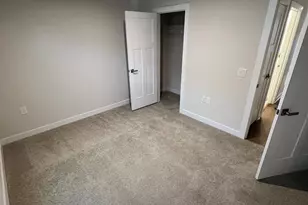2224 GoldWood Dr, Charlotte, NC 28215 - Photo 9