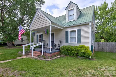 202 Chester Avenue #2, Great Falls, SC 29055 - Photo 3