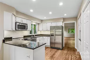 405 Wild Oak Ln, Hendersonville, NC 28791 - Photo 13