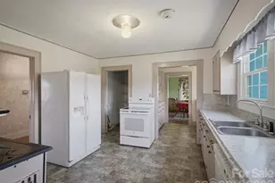 2401 Lail Rd, Morganton, NC 28655 - Photo 15