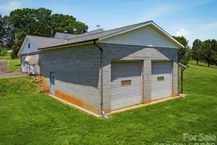 2401 Lail Rd, Morganton, NC 28655 - Photo 25