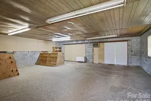 2401 Lail Rd, Morganton, NC 28655 - Photo 23
