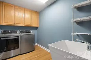 4403 Hubbard Rd, Charlotte, NC 28269 - Photo 17