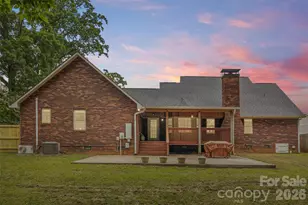4403 Hubbard Rd, Charlotte, NC 28269 - Photo 25
