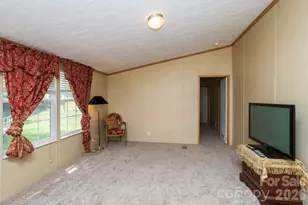 22 Hazelwood Rd, Asheville, NC 28806 - Photo 5