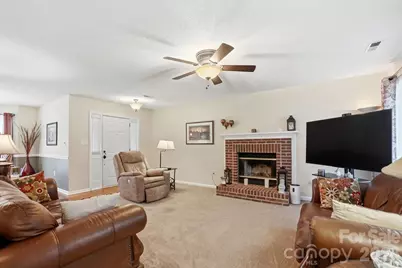 6000 Carriage Oaks Drive, Charlotte, NC 28262 - Photo 5
