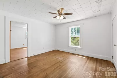 2308 11th Avenue NE, Hickory, NC 28601 - Photo 9