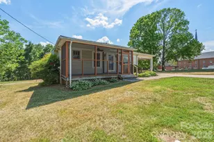 2308 11th Ave NE, Hickory, NC 28601 - Photo 3