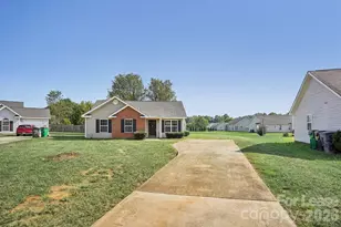 6834 Flaxseed Ln, Charlotte, NC 28216 - Photo 3