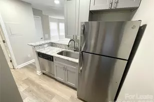 415 W 10th St, Charlotte, NC 28202 - Photo 7
