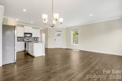 124 Creekview Road, Hendersonville, NC 28791 - Photo 5