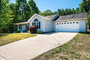 205 Winding Cedar Dr, Statesville, NC 28677 - Photo 3