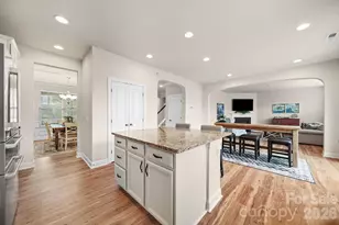 17516 Austins Creek Dr, Charlotte, NC 28278 - Photo 5