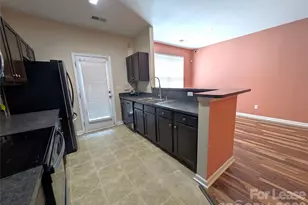 4283 Glenlea Commons Dr, Charlotte, NC 28216 - Photo 5