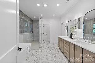 2425 Lola Ave, Charlotte, NC 28205 - Photo 29