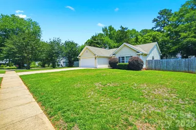 12209 Woodbend Drive, Matthews, NC 28105 - Photo 3