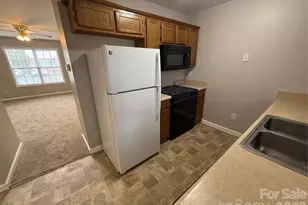 1310 and 1323 14th Street Dr NE, Hickory, NC 28601 - Photo 9