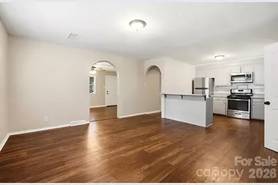 6308 Covecreek Drive, Charlotte, NC 28215 - Photo 7