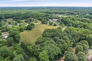 702 Mocksville Hwy, Statesville, NC 28625 - Photo 9