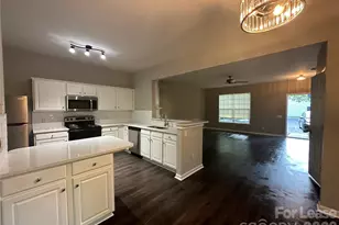 6613 Rothchild Dr, Charlotte, NC 28270 - Photo 5