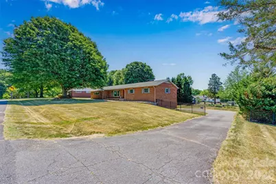 226 28th Avenue Place NE, Hickory, NC 28601 - Photo 5