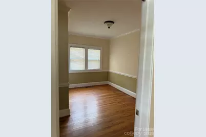 242 E Broad Street, Statesville, NC 28677 - Photo 5