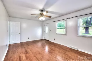109 Oxford St, Shelby, NC 28152 - Photo 5