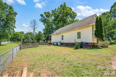 105 Queensbury Road, Troutman, NC 28166 - Photo 5