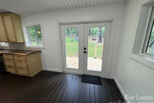 495 Armstrong Ave, Hendersonville, NC 28739 - Photo 5