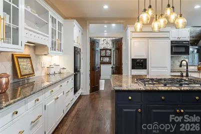 305 Piney Knoll Lane, Hendersonville, NC 28739 - Photo 3