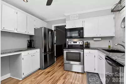 4611 Hedgemore Drive #C, Charlotte, NC 28209 - Photo 7