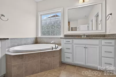 8224 Cornhill Avenue, Charlotte, NC 28277 - Photo 11