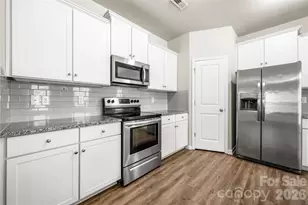 12456 Susanna Dr, Charlotte, NC 28214 - Photo 13