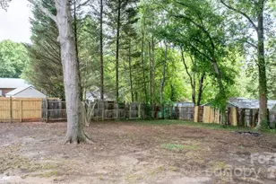 355 15th Ave NE, Hickory, NC 28601 - Photo 17