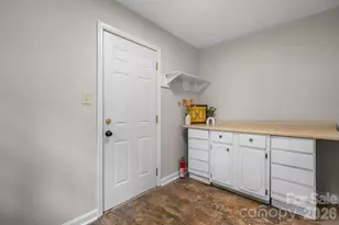 355 15th Ave NE, Hickory, NC 28601 - Photo 15