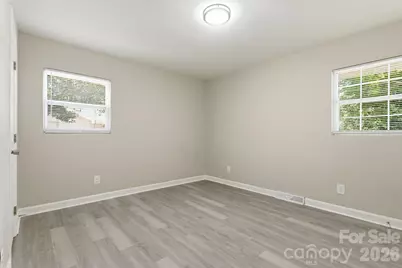 810 Echo Glen Road, Charlotte, NC 28213 - Photo 9