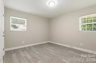 810 Echo Glen Rd, Charlotte, NC 28213 - Photo 9