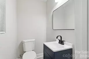 810 Echo Glen Rd, Charlotte, NC 28213 - Photo 11