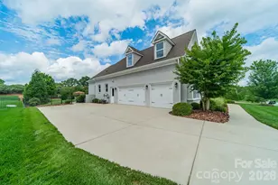 417 Wheatberry Hill Dr, Matthews, NC 28104 - Photo 41