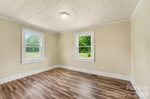 3230 12th Ave SE, Hickory, NC 28602 - Photo 9