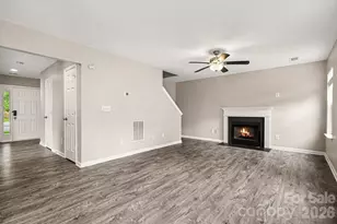3013 Robin Terry Ct, Charlotte, NC 28208 - Photo 3
