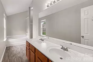 3013 Robin Terry Ct, Charlotte, NC 28208 - Photo 13
