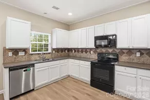 6427 Hermsley Rd, Charlotte, NC 28278 - Photo 21
