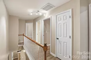 6427 Hermsley Rd, Charlotte, NC 28278 - Photo 23