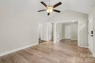 8028 Lobilia Ln, Charlotte, NC 28214 - Photo 3
